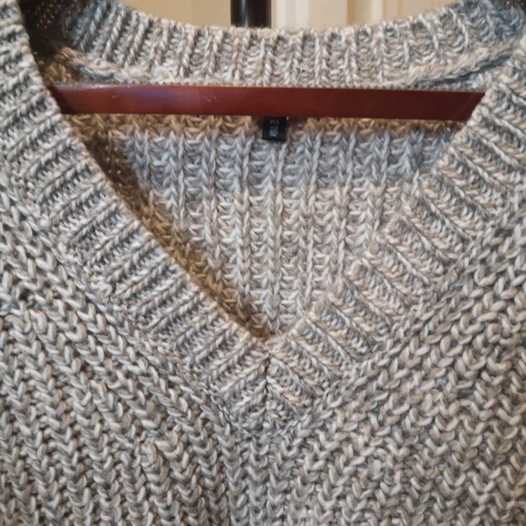 Dynamite long sleeve v-neck knit oversize pullover sweater - Picture 4 of 11